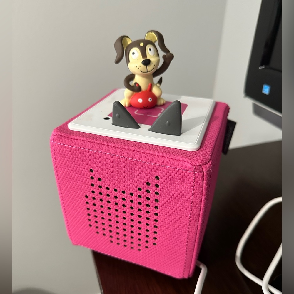 Tonies box with playful 🐶 tonie